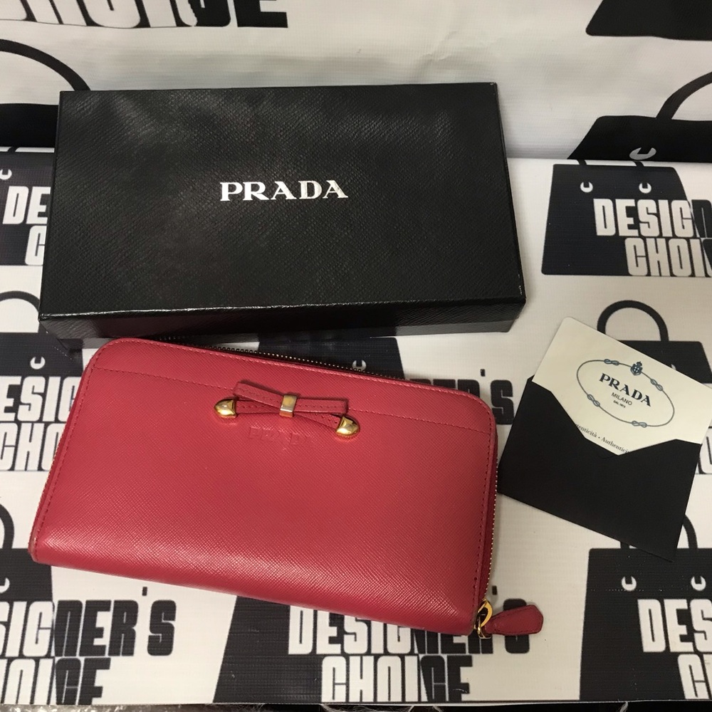 USED Authentic Prada Wallet